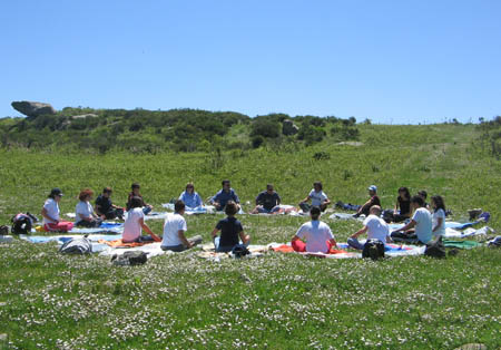 13 maggio 2007 – PRATICA DI YOGA ai Megaliti dell’Argimusco